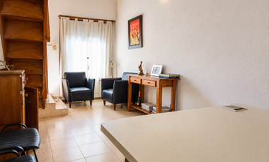 Castelar Sur - Venta - Dúplex 2 Ambientes