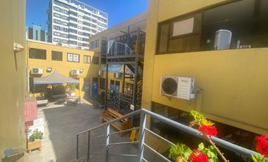 Gran propiedad,en arriendo idealmente para oficinas administrativas, de gobierno, consulares o fundaciones. con acceso a discapacitados