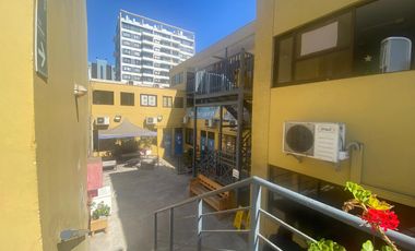 Gran propiedad,en arriendo idealmente para oficinas administrativas, de gobierno, consulares o fundaciones. con acceso a discapacitados