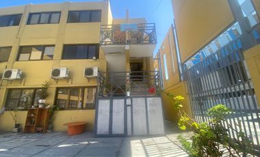 Gran propiedad,en arriendo idealmente para oficinas administrativas, de gobierno, consulares o fundaciones. con acceso a discapacitados