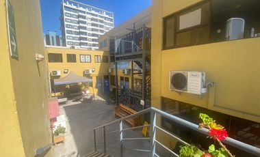 Gran propiedad,en arriendo idealmente para oficinas administrativas, de gobierno, consulares o fundaciones. con acceso a discapacitados
