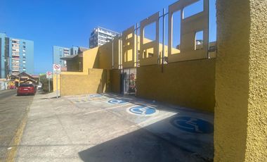 Gran propiedad,en arriendo idealmente para oficinas administrativas, de gobierno, consulares o fundaciones. con acceso a discapacitados