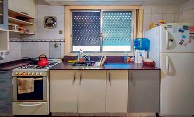 Casa Familiar de 5 Ambientes con Excelente Ubicación en Castelar