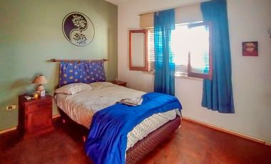 Casa Familiar de 5 Ambientes con Excelente Ubicación en Castelar