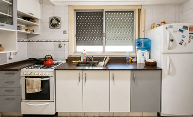 Casa Familiar de 5 Ambientes con Excelente Ubicación en Castelar