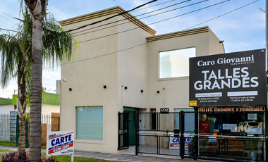 Oficina Comercial En Av. Sarmiento, Castelar, (Financia dueño hasta un 40% o toma menor valor en parte de pago)