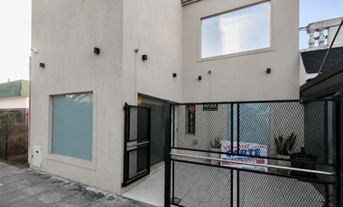 Oficina Comercial En Av. Sarmiento, Castelar, (Financia dueño hasta un 40% o toma menor valor en parte de pago)
