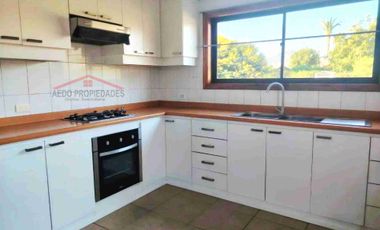 Se Arrienda Linda y Amplia Casa de un piso, en Parcelación Santa Laura, sector La Palma, comuna de Quillota.