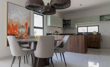 Casa en venta ENTREGA INMEDIATA en privada residencial al norte de Mérida