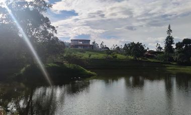 SE VENDE LOTE EN LA MESA DE LOS SANTOS