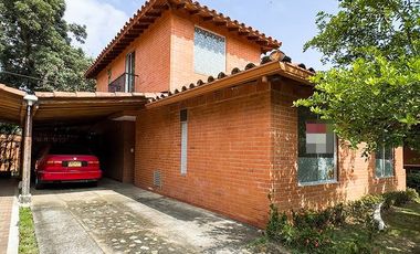 SE VENDE CASA EN HACIENDA EL CASTILLO – CONDOMINIO LA HERRERÍA