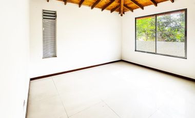 SE VENDE CASA EN HACIENDA EL CASTILLO – CONDOMINIO LA HERRERÍA