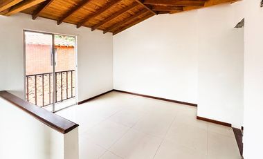 SE VENDE CASA EN HACIENDA EL CASTILLO – CONDOMINIO LA HERRERÍA