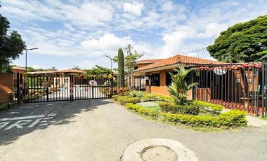 SE VENDE CASA EN HACIENDA EL CASTILLO – CONDOMINIO LA HERRERÍA