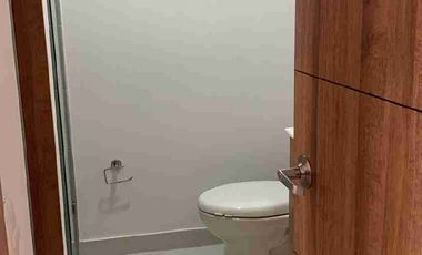 Arriendo apartaestudio milla de oro.