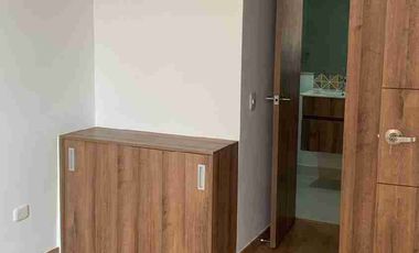 Arriendo apartaestudio milla de oro.