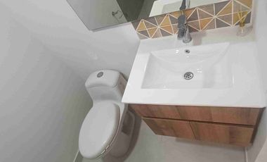 Arriendo apartaestudio milla de oro.