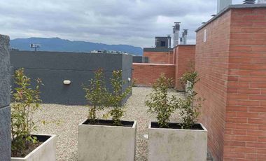 Arriendo apartaestudio milla de oro.