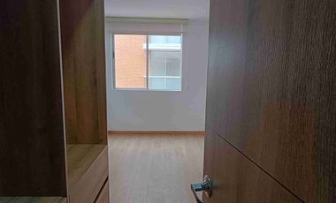 Arriendo apartaestudio milla de oro.