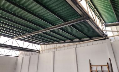 NAVE INDUSTRIAL EN RENTA – SALIDA A CHARO, MORELIA 🚛  Excelente oportunidad de renta en ubicación estratégica, frente a Cd. Industrial