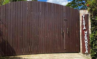 Hermosa finca colonial en venta con espectacular vista.