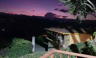 Hermosa finca colonial en venta con espectacular vista.