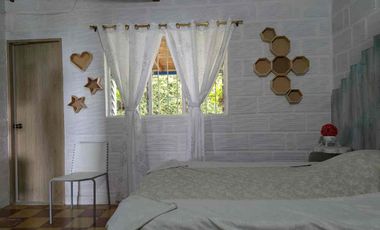 Hermosa finca colonial en venta con espectacular vista.