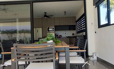 PARAISO COUNTRY CLUB VENTA CASA DE UN NIVEL CON JARDIN Y ALBERCA