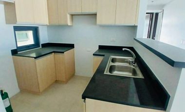 2BR Unit + 1 Parking in Solstice Tower, Circuit Makati