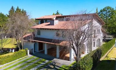 CASA EN VENTA, EN VALLE DE ZAMARRERO, ZINACANTEPEC, TOLUCA, CERCA DE PARQUE SIERRA MORELOS Y SALIDA A AV. ADOLFO LOPEZ MATEOS