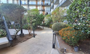 Departamento en renta frente a Mundo E