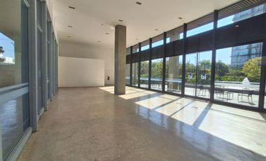 Departamento en renta frente a Mundo E