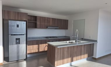 Departamento en renta frente a Mundo E