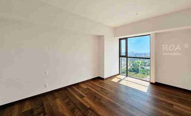 Via del Bosque Puerta de Hierro English Spoken