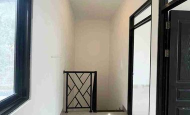 Jual Cepat!! Rumah 2 Lantai Mid Town Residence Grendeng Tengah Kawasan Kampus Unsoed