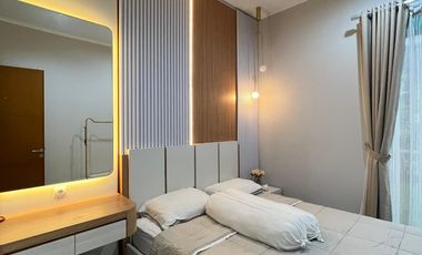 RUMAH MEWAH 2 LANTAI MINIMALIS MODERN FULL FURNISHED SIAP HUNI DI CIWARUGA BANDUNG