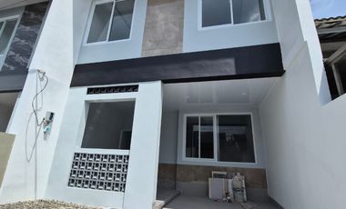 RUMAH BARU 2 LANTAI MINIMALIS MODERN LINGKUNGAN NYAMAN STRATEGIS SIAP HUNI DI KOPO PERMAI BANDUNG