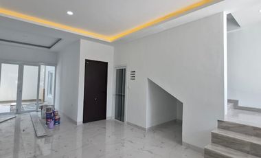 RUMAH BARU 2 LANTAI MINIMALIS MODERN LINGKUNGAN NYAMAN STRATEGIS SIAP HUNI DI KOPO PERMAI BANDUNG