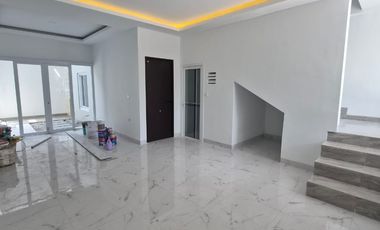 RUMAH BARU 2 LANTAI MINIMALIS MODERN LINGKUNGAN NYAMAN STRATEGIS SIAP HUNI DI KOPO PERMAI BANDUNG