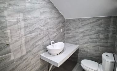 RUMAH BARU 2 LANTAI MINIMALIS MODERN LINGKUNGAN NYAMAN STRATEGIS SIAP HUNI DI KOPO PERMAI BANDUNG