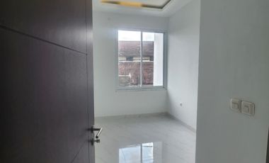 RUMAH BARU 2 LANTAI MINIMALIS MODERN LINGKUNGAN NYAMAN STRATEGIS SIAP HUNI DI KOPO PERMAI BANDUNG