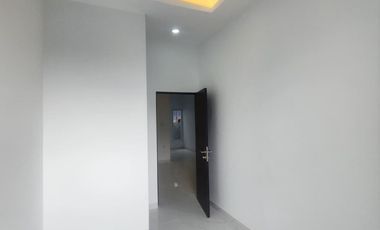 RUMAH BARU 2 LANTAI MINIMALIS MODERN LINGKUNGAN NYAMAN STRATEGIS SIAP HUNI DI KOPO PERMAI BANDUNG