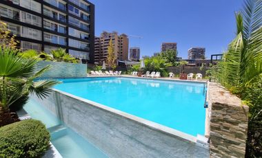 Oportunidad de Inversión, Increíble Ubicación. Vende Depto. 2 Dormitorios con Estacionamiento. Metro Santa Lucia.