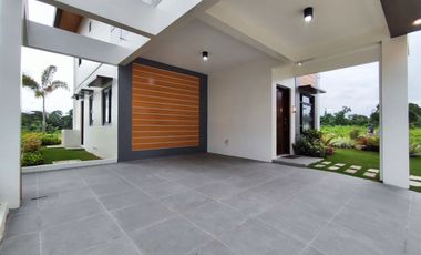 FOR SALE- 9.2M 2 STOREY HOUSE & LOT w/ 3 BEDROOMS, LOCATED IN BRGY. BALINTAWAK LIPA CITY BATANGAS