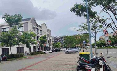 sewa ruko osaka pinggir jalan boulevard bagus
