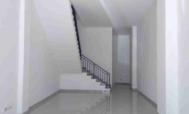 sewa ruko osaka pinggir jalan boulevard bagus