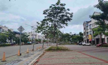 sewa ruko osaka pinggir jalan boulevard bagus