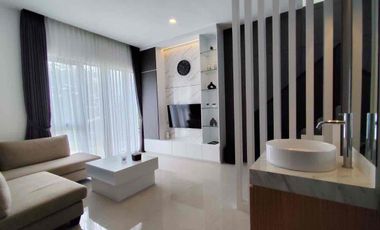 RUMAH MEWAH DEKAT ITB CISITU KOTA BANDUNG