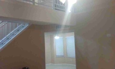 Rento casa cerca del puente libre