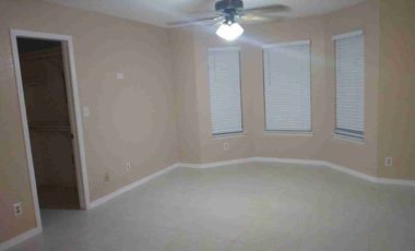 Rento casa cerca del puente libre